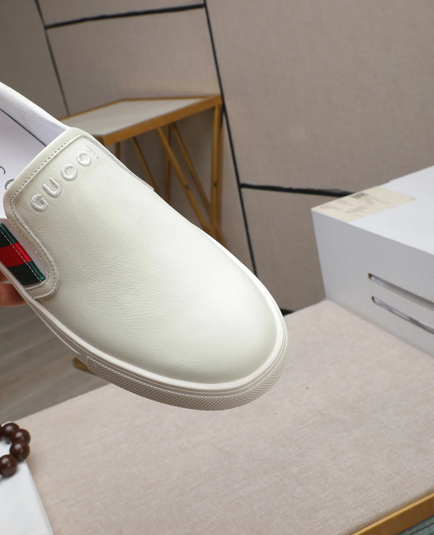 Men's shoes 💰460 GUCCI🔍🔍The latest models are on sale at the same time at the counter. Original calfskin imported from Italy, genuine leather lining, (high-end, extravagant, and classy) with exquisite workmanship. Soles: Original soles specially provided by the original factory. ⚠Exclusive double-layer movable molded soles are super comfortable⚠. Photos of the real thing🎬The real thing is even better🔍🔍"High quality·Follow the order" Code number 38-44